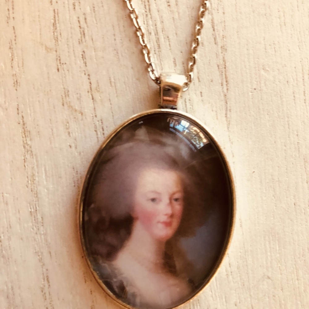 🌈3/$20 Handcrafted Handmade Baroque Royalcore Marie Antoinette Cameo Necklace